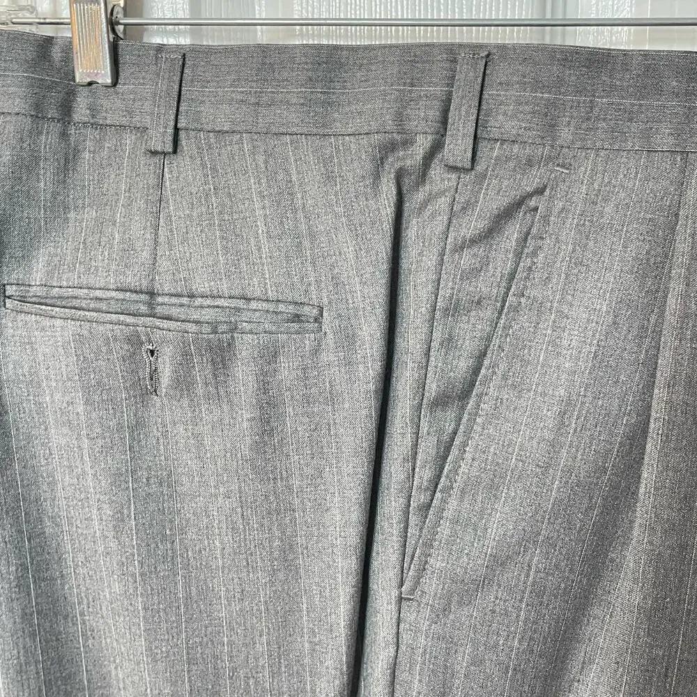 Burberry men's suit gray pinstripe wool 46L coat/38 pants